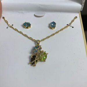 Multi- Stone wrapped charter club